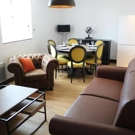Quai Aux Vivres 65 * Рошфор